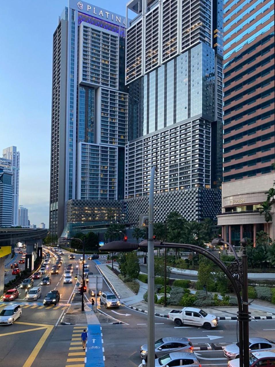 Klcc Beyond Hospitality Suites Platinum Kuala Lumpur Bagian luar foto